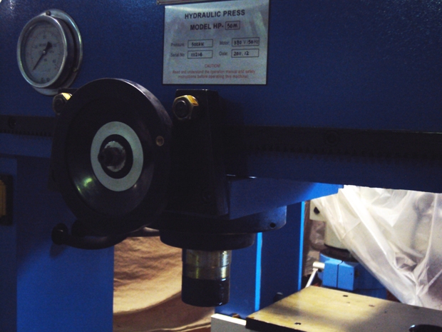 YLM-50D (CABEZAL DESPLAZABLE AL ANCHO DE LA PRENSA) (NUEVA) - Imagen 7