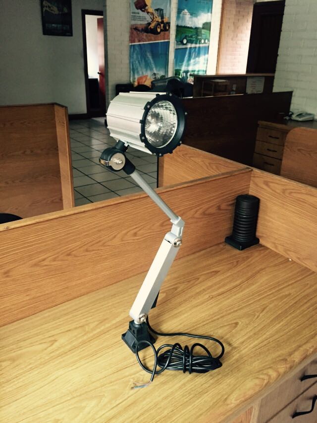 LAMPARAS PARA MAQUINAS METALMECANICA