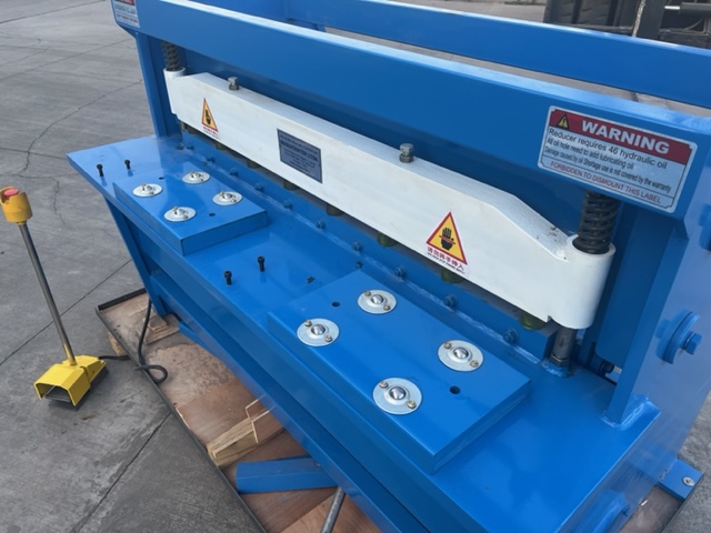 GUILLOTINA ELECTROMECANICA TOS TIMEMASTER MODEL Q11-2.0X1300 - Imagen 4