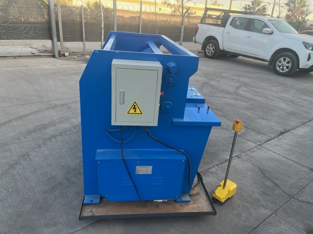 GUILLOTINA ELECTROMECANICA TOS TIMEMASTER MODEL Q11-2.0X1300 - Imagen 8