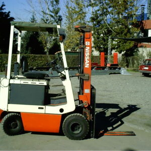 NISSAN - M01R15 NRO. D/SERIE 001699 ( USADA )