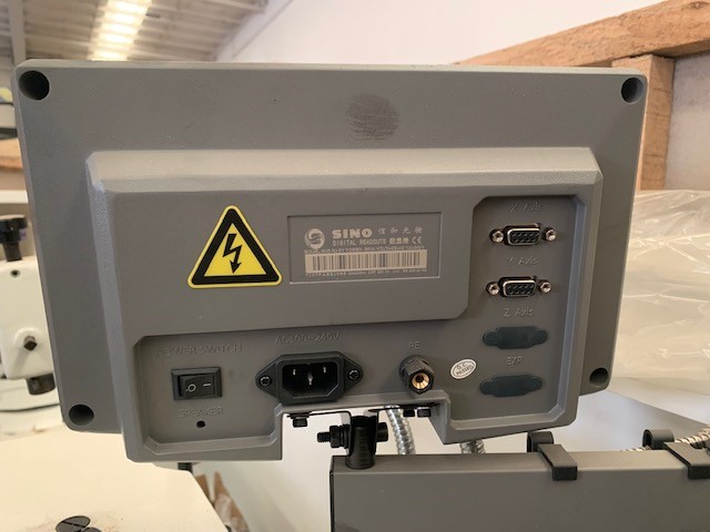 LECTOR DIGITAL PARA TORNOS DE 410X600X1000mm ENTRE CENTRO - Imagen 4