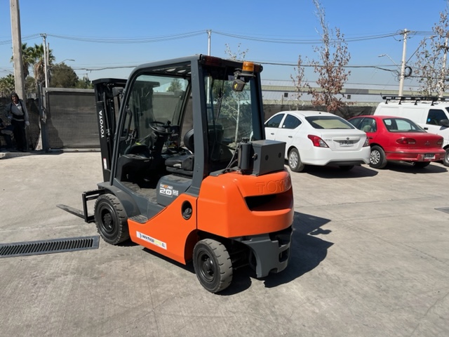 TOYOTA 02-8FDF20 SERIE NRO. 42116 ( 2014) - Imagen 2