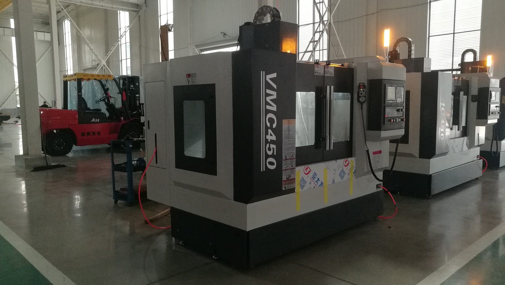 CENTRO DE MECANIZADO VERTICAL MODELO VMC450 FANUC CONTROL
