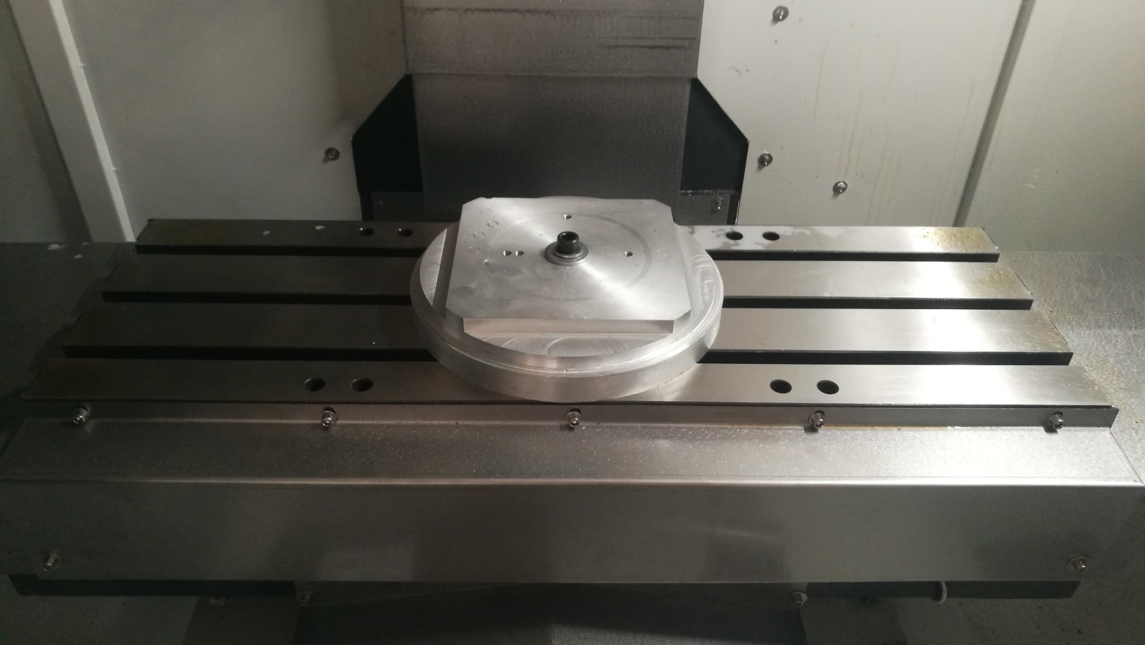 CENTRO MECANIZADO VERTICAL MODELO VMC450 CONTROL GSK980MDI - Imagen 20