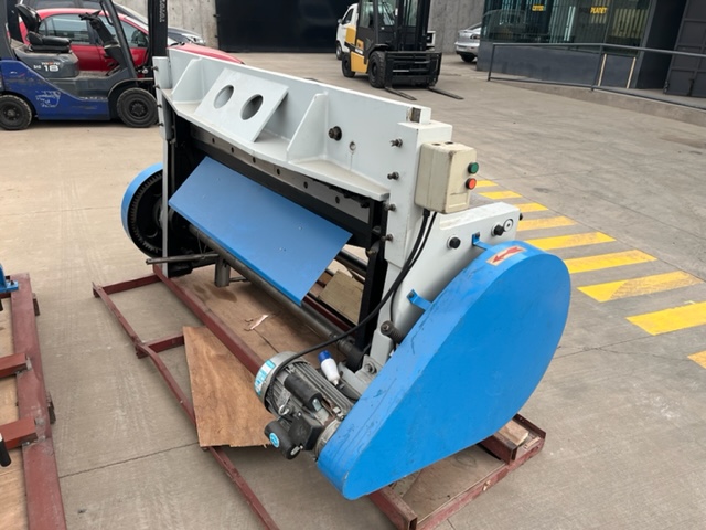 GUILLOTINA ELECTROMECANICA TOS TIMEMASTER MODEL Q11-3.0X1500 - Imagen 3