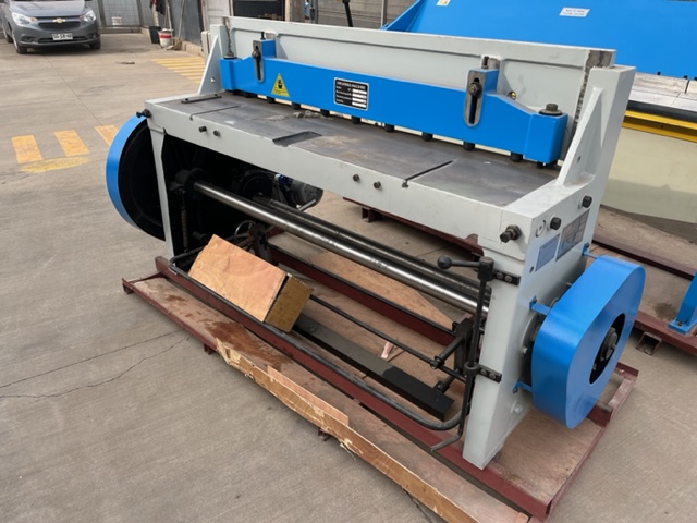 GUILLOTINA ELECTROMECANICA TOS TIMEMASTER MODEL Q11-3.0X1500 - Imagen 9