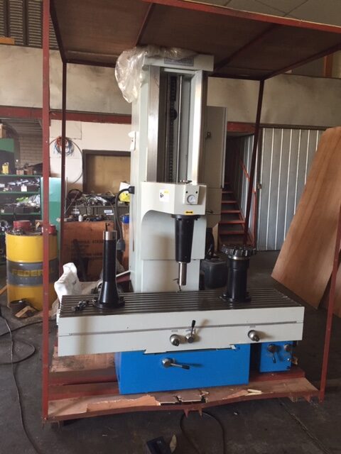 RECTIFICADORA DE CILINDROS MOD.T8018C (NUEVA)