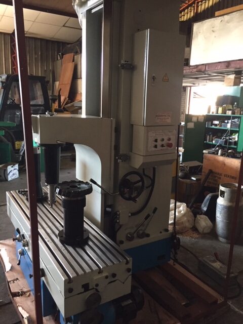 RECTIFICADORA DE CILINDROS MOD.T8018C (NUEVA) - Imagen 4