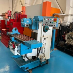 FRESADORA HORIZONTAL,CON CABEZAL VERTICAL TOS FGU32,USADA