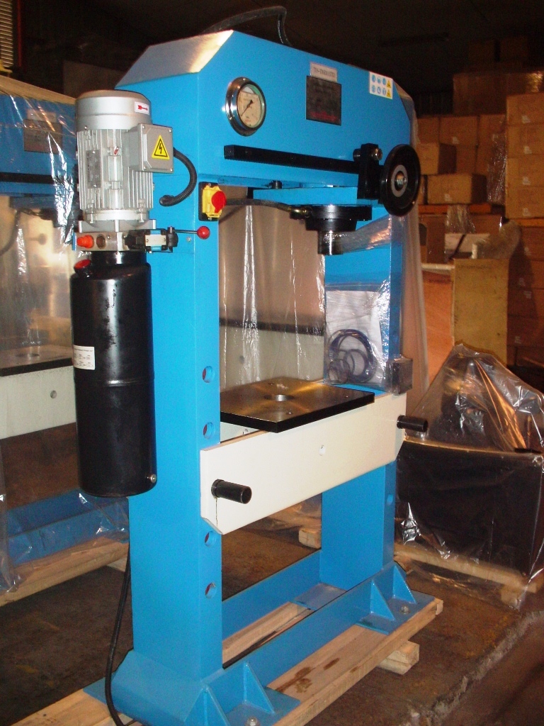 YLM-50D (CABEZAL DESPLAZABLE AL ANCHO DE LA PRENSA) (NUEVA) - Imagen 4