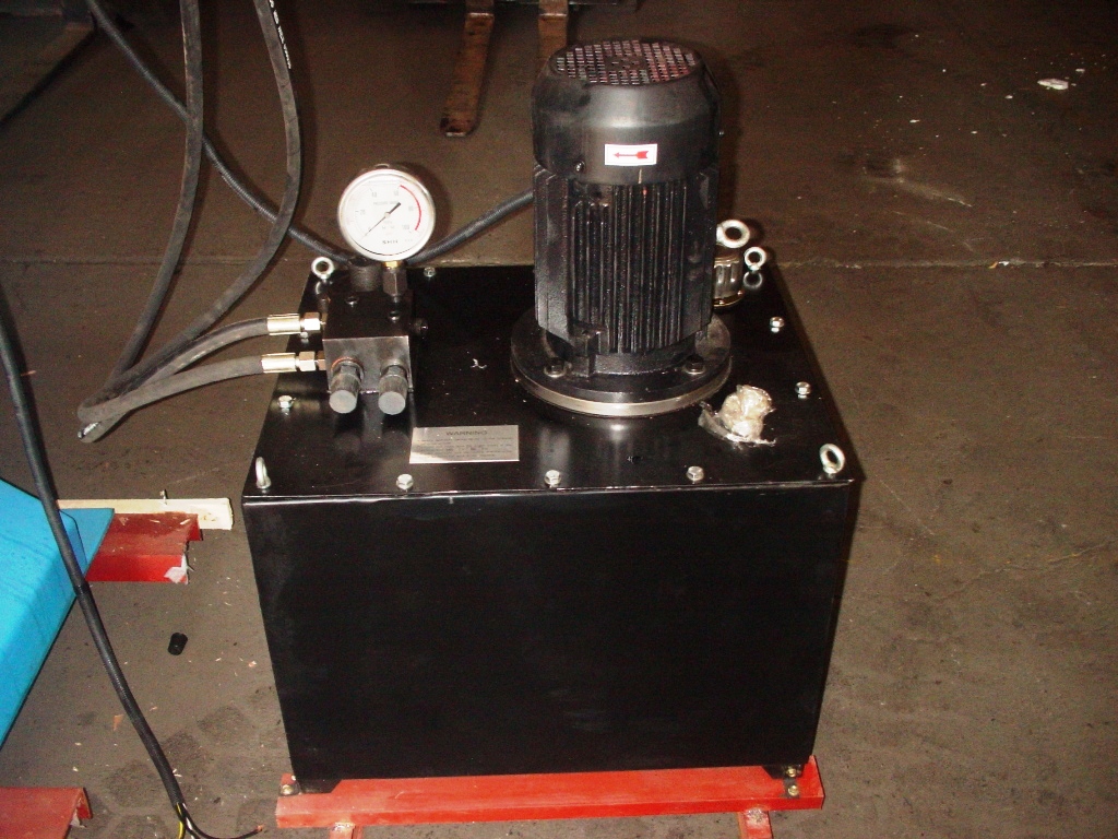 YLM - 100Z, PRENSA TIPO H Y PLEGADORA (NUEVA) - Imagen 3