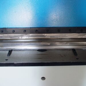 JUEGO DE CUCHILLA Y SUFRIDERA PARA PRENSA TIPO H MOD. YLM100