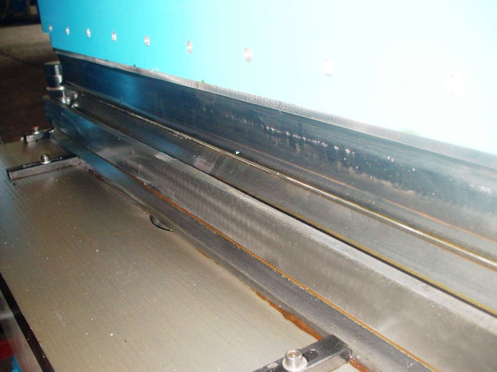 YLM-200Z, PRENSA TIPO H Y PLEGADORA (NUEVA) - Imagen 9