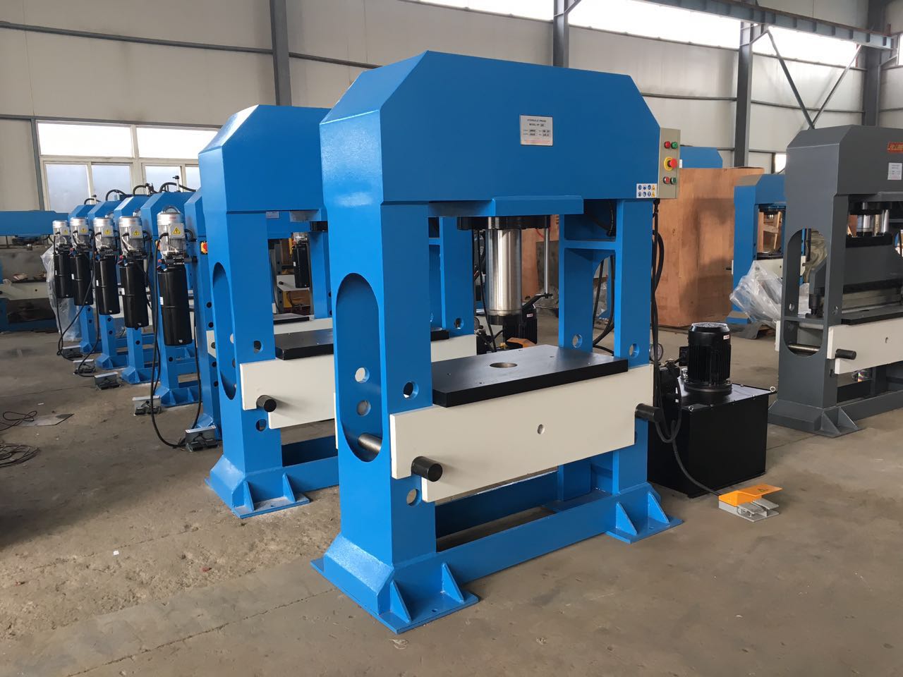 YLM-200Z, PRENSA TIPO H Y PLEGADORA (NUEVA) - Imagen 2