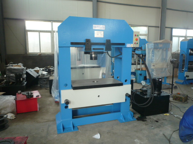 YLM-200D (CABEZAL DESPLAZABLE AL ANCHO DE LA PRENSA(NUEVA) - Imagen 2