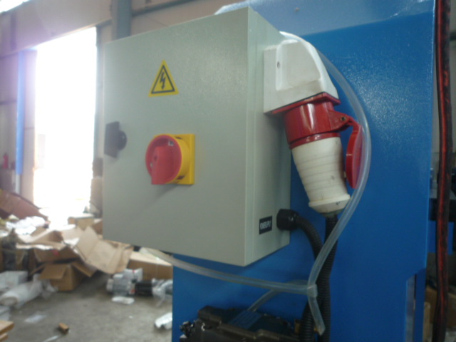 YLM-200D (CABEZAL DESPLAZABLE AL ANCHO DE LA PRENSA(NUEVA) - Imagen 10