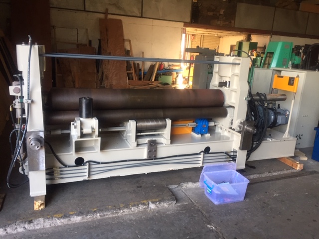 CILINDRADORA HIDRAULICA CON PRECILINDRADO MODEL W11S-6x2000