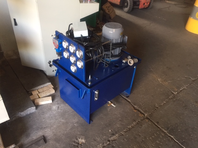 CILINDRADORA HIDRAULICA CON PRECILINDRADO MODEL W11S-6x2000 - Imagen 3