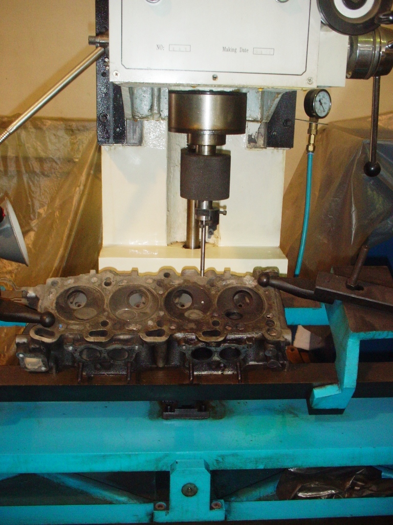 RECTIFICADORA DE ASIENTOS DE VALVULA MOD. T8590 (NUEVA) - Imagen 4