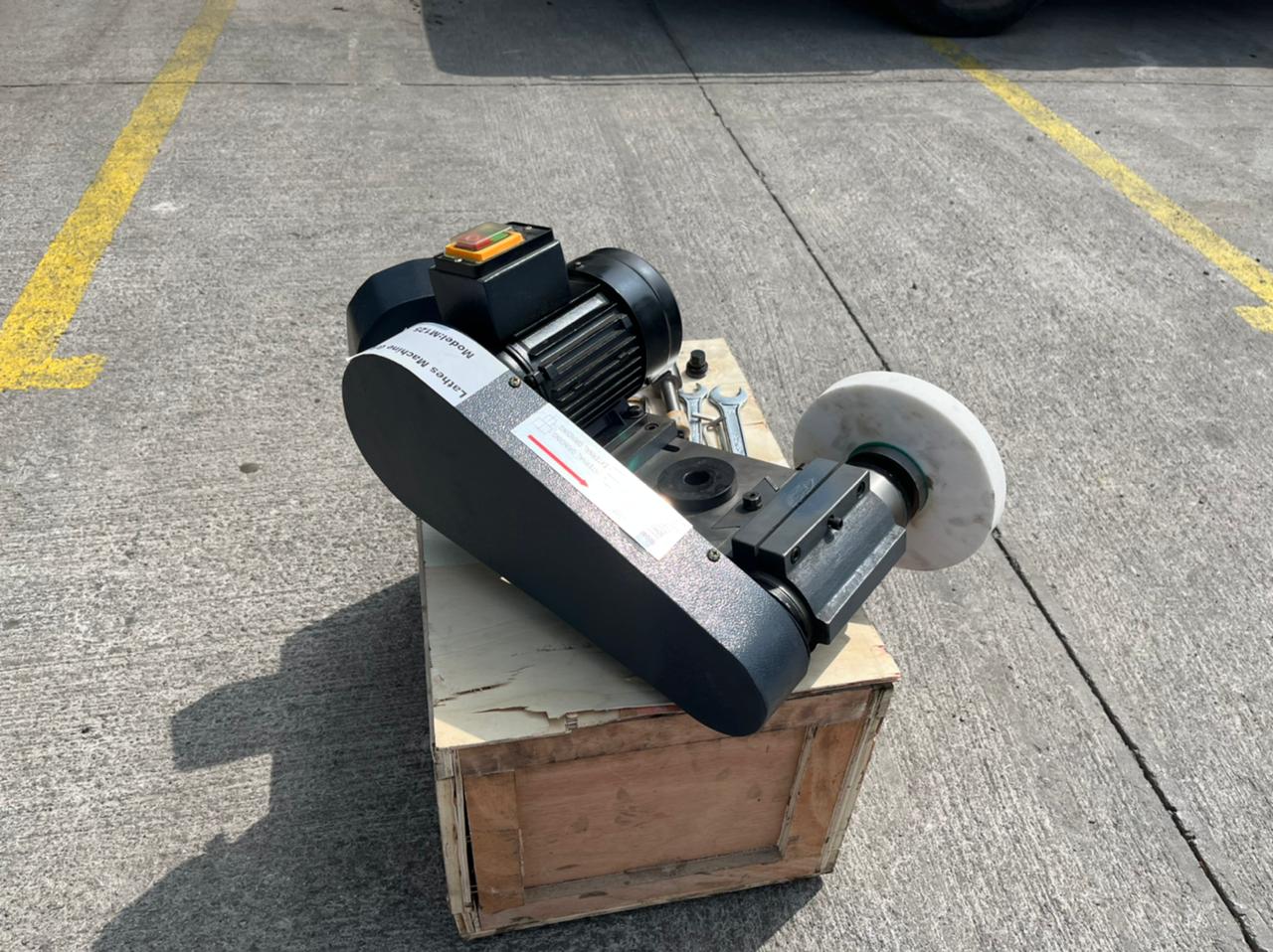 RECTIFICADORA PORTATIL PAR TORNOS MARCA TOS TIMEMASTER TW125 - Imagen 8