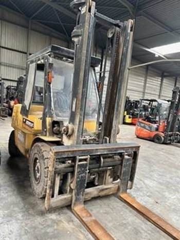 CATERPILLAR MODELO DP40KL2 SERIE ET19C50360 ,ANO 2019 USADA - Imagen 4