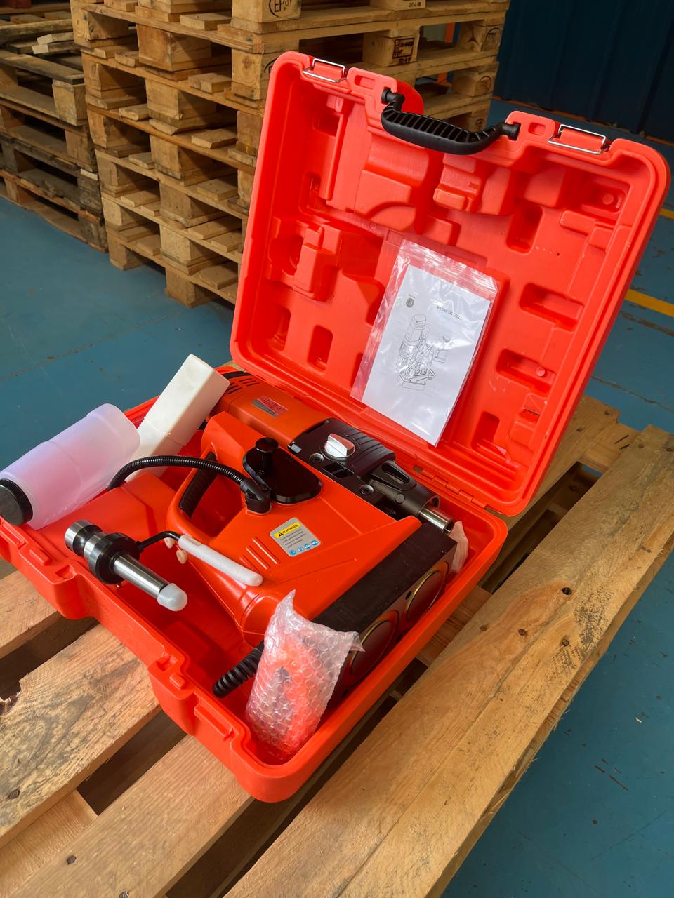 TALADRO CON BASE MAGNÉTICA MARCA TOS TIMEMASTER MODELO DX-60 - Imagen 2